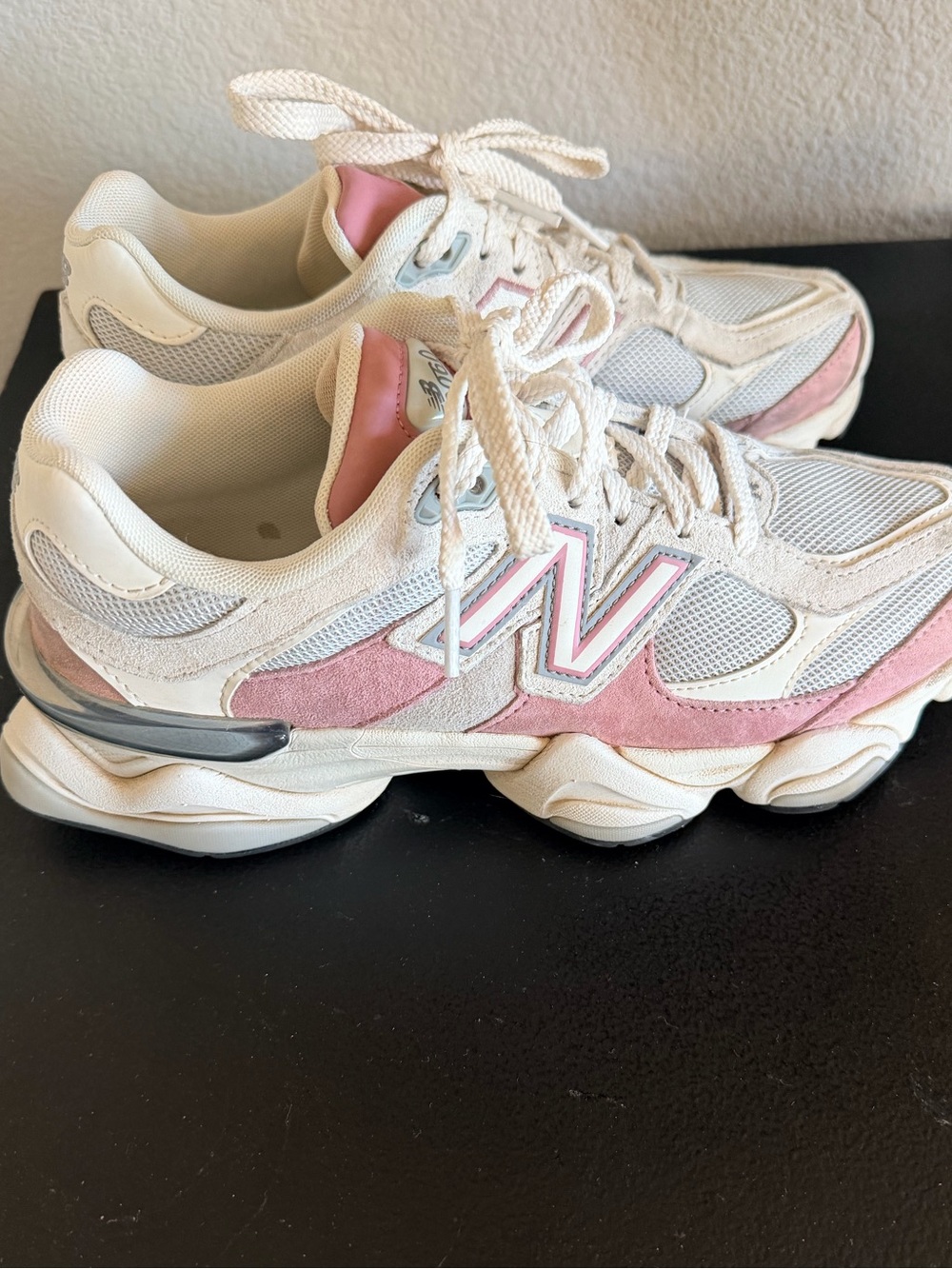 New Balance White and light Red/pink Casual Sneakers